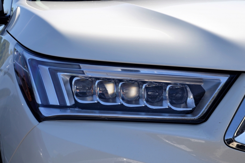 concession-auto-LE THORONET-min_acura-headlamp-2834131